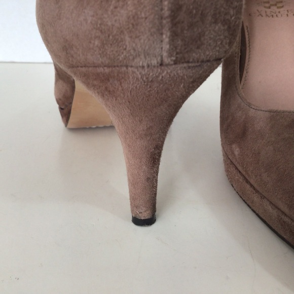 Vince Camuto Desti Brown Suede Heels, 8B - Picture 8 of 8